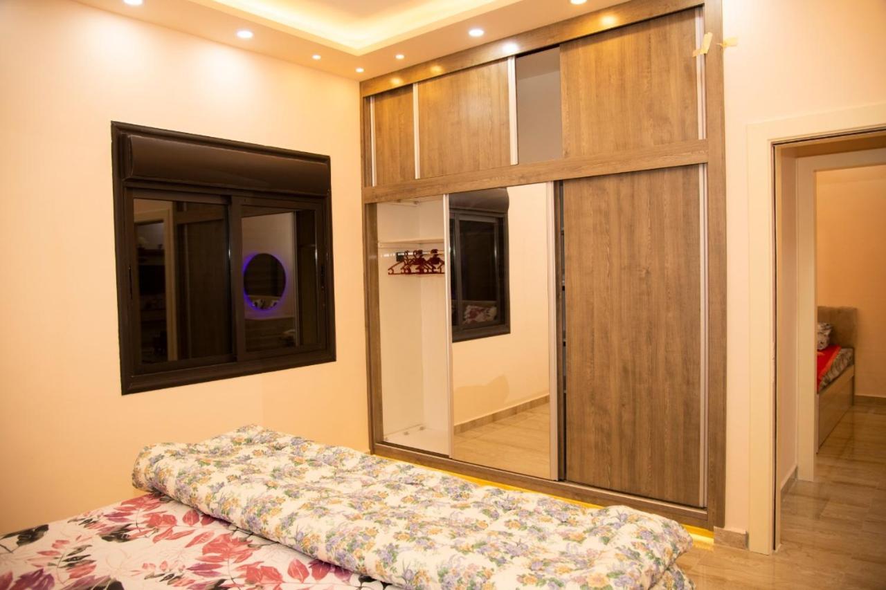Lotus Housing For Furnished Apartments 杰拉什 外观 照片