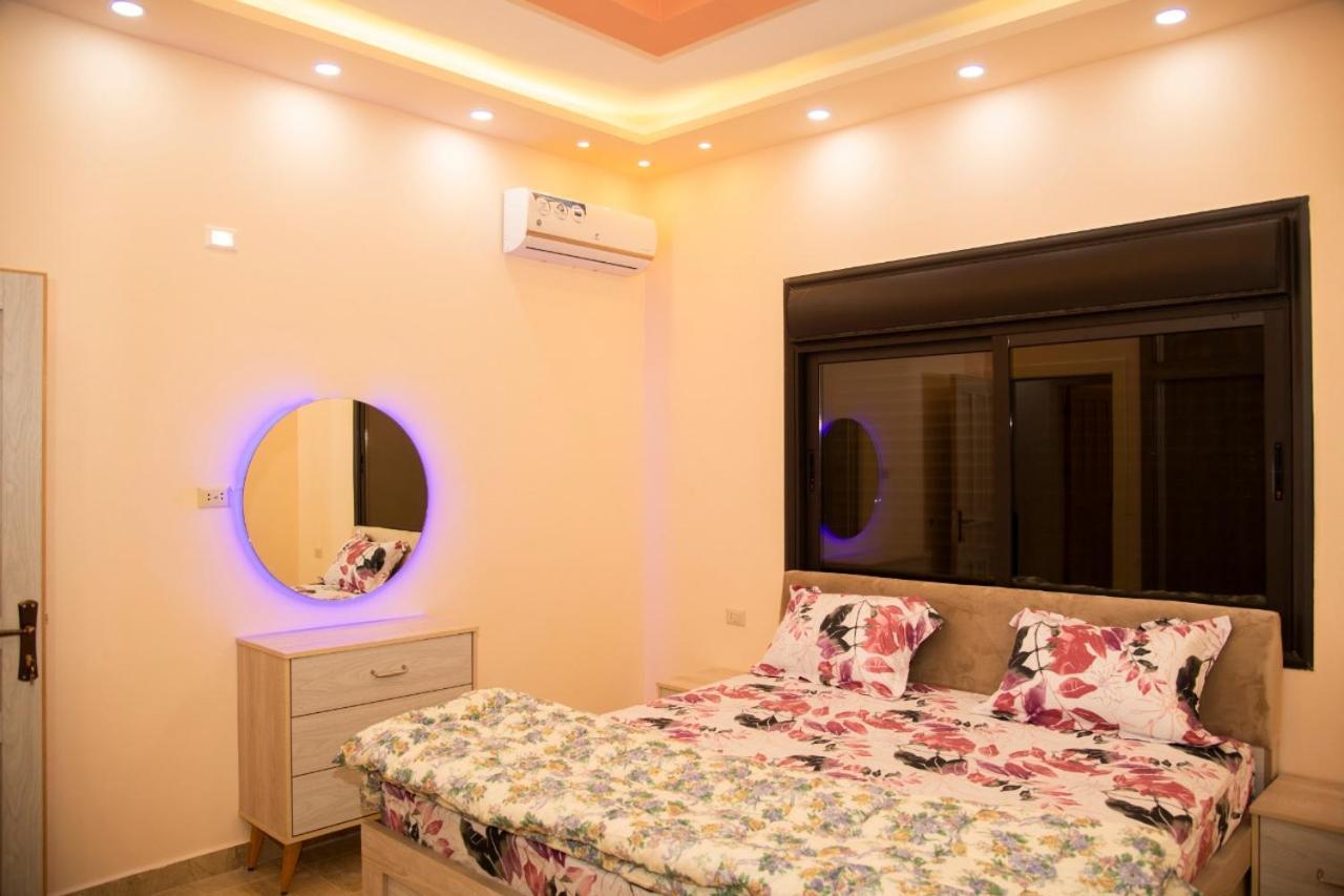 Lotus Housing For Furnished Apartments 杰拉什 外观 照片