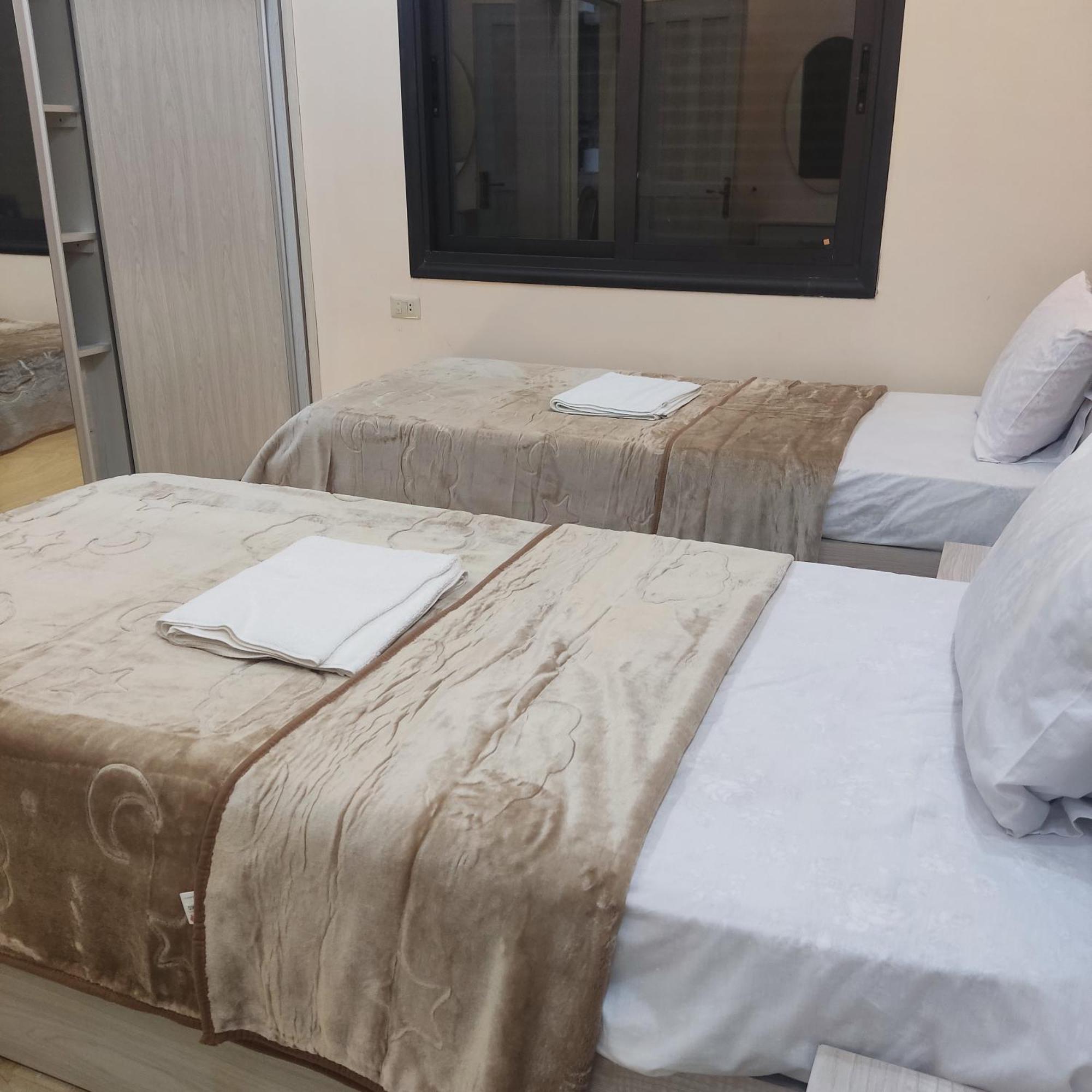 Lotus Housing For Furnished Apartments 杰拉什 外观 照片