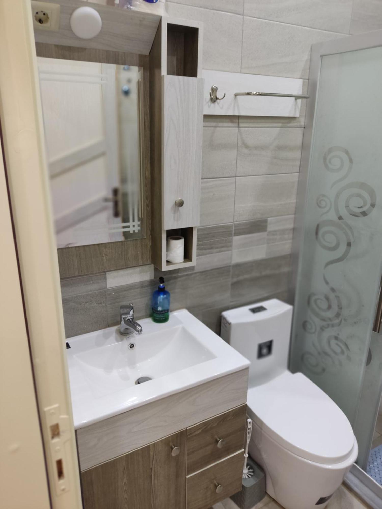 Lotus Housing For Furnished Apartments 杰拉什 外观 照片