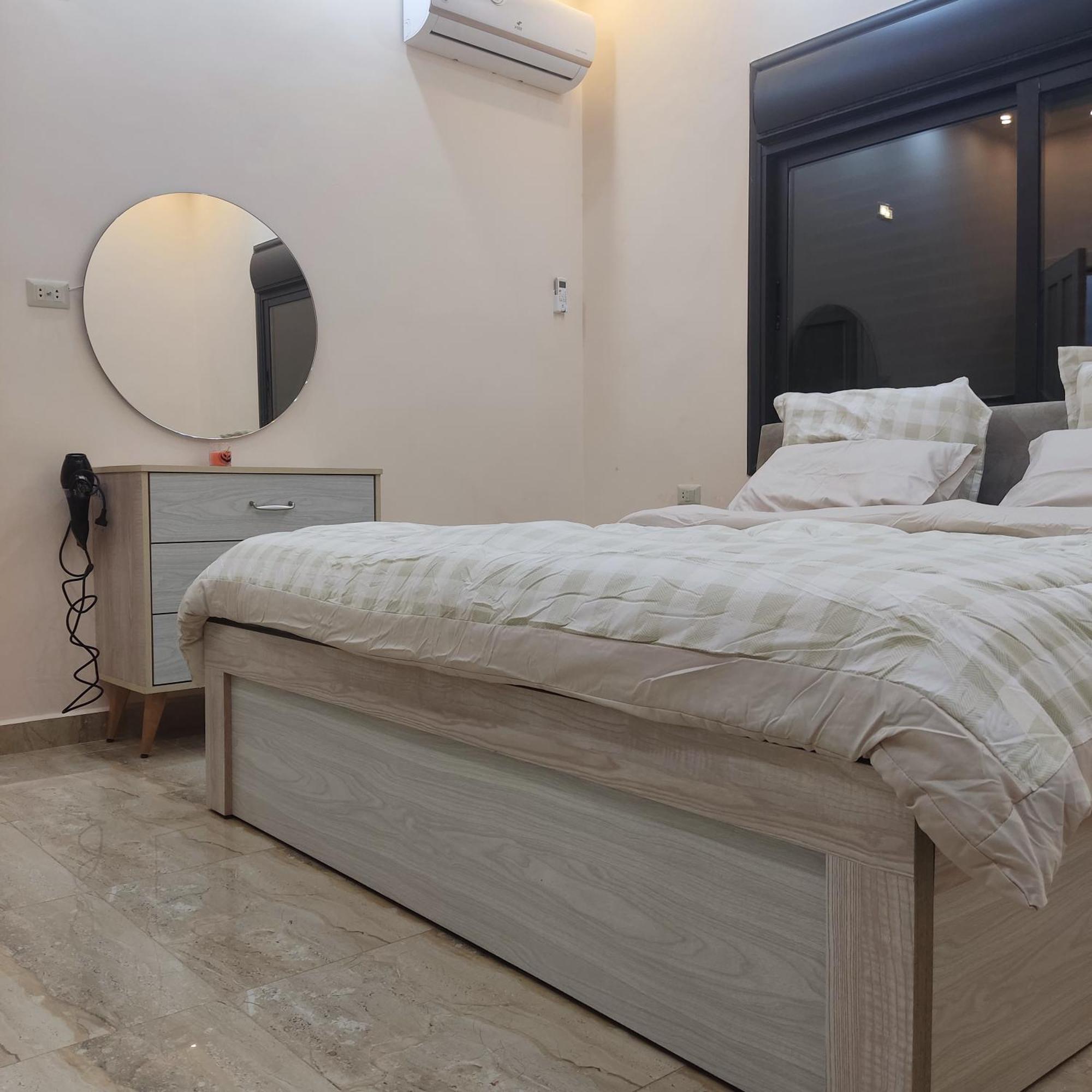 Lotus Housing For Furnished Apartments 杰拉什 外观 照片