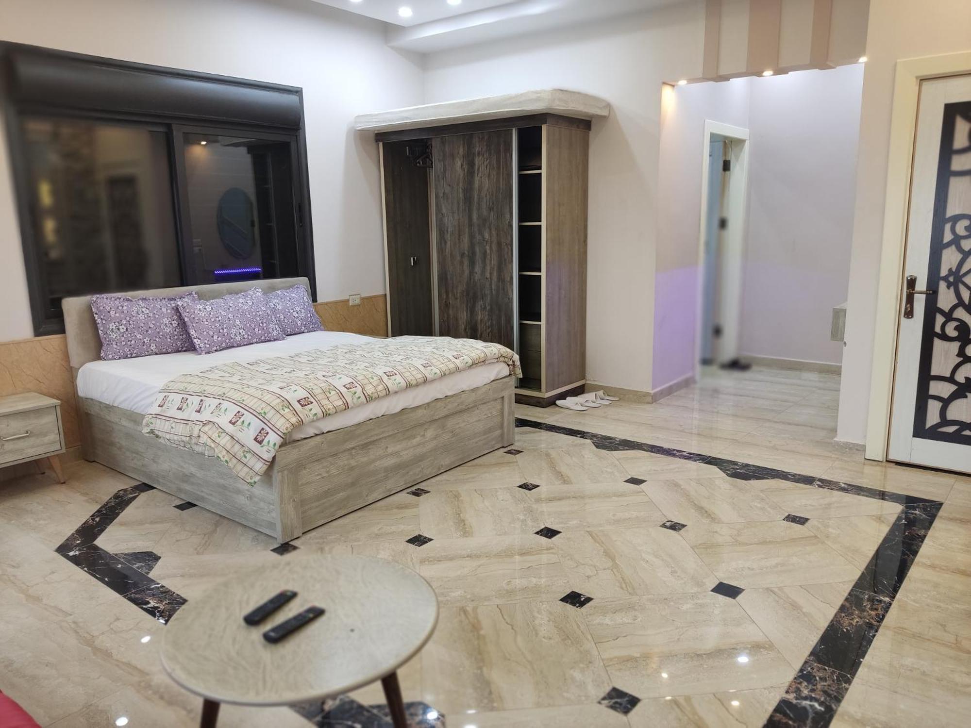 Lotus Housing For Furnished Apartments 杰拉什 外观 照片