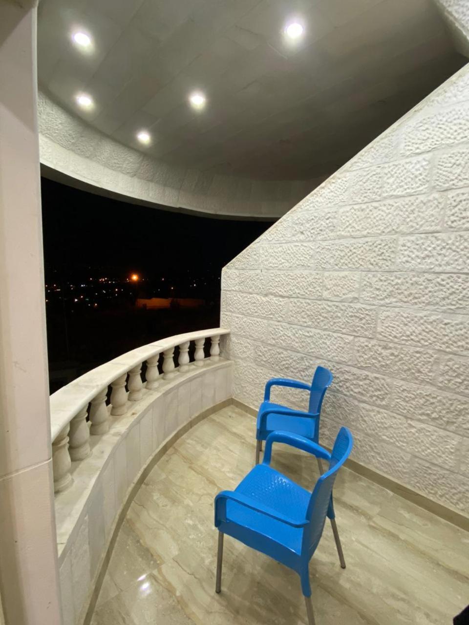 Lotus Housing For Furnished Apartments 杰拉什 客房 照片
