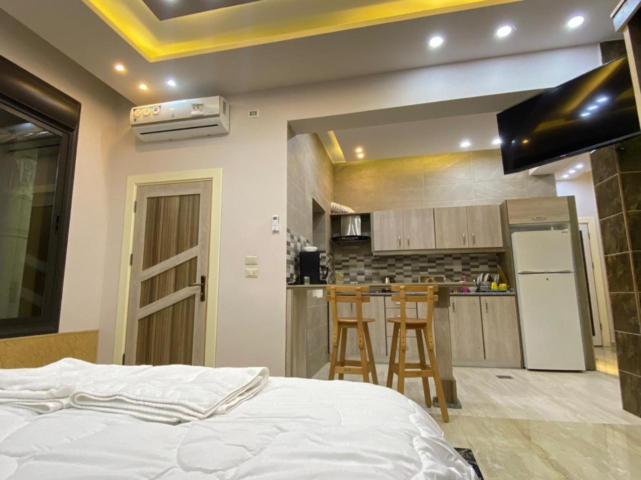Lotus Housing For Furnished Apartments 杰拉什 客房 照片
